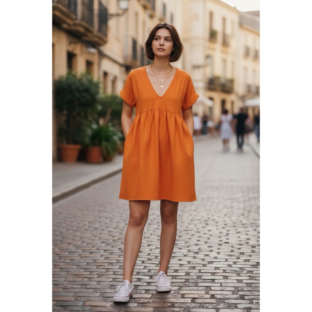 GeeGee Isn’t that Sweet v Neck Mini in orange Medium